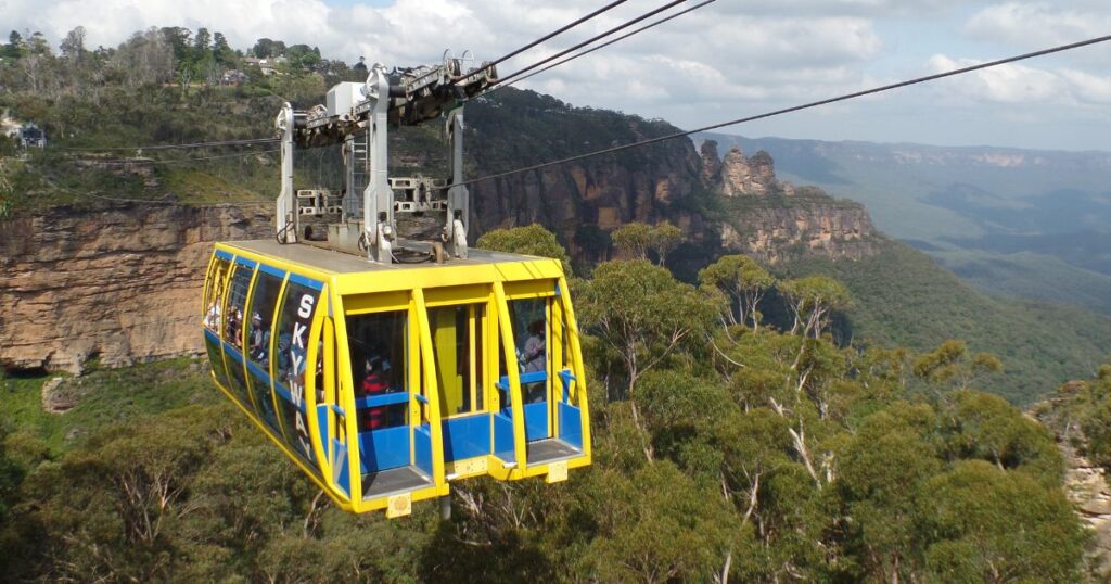 Book a day tour to Blue Mountains